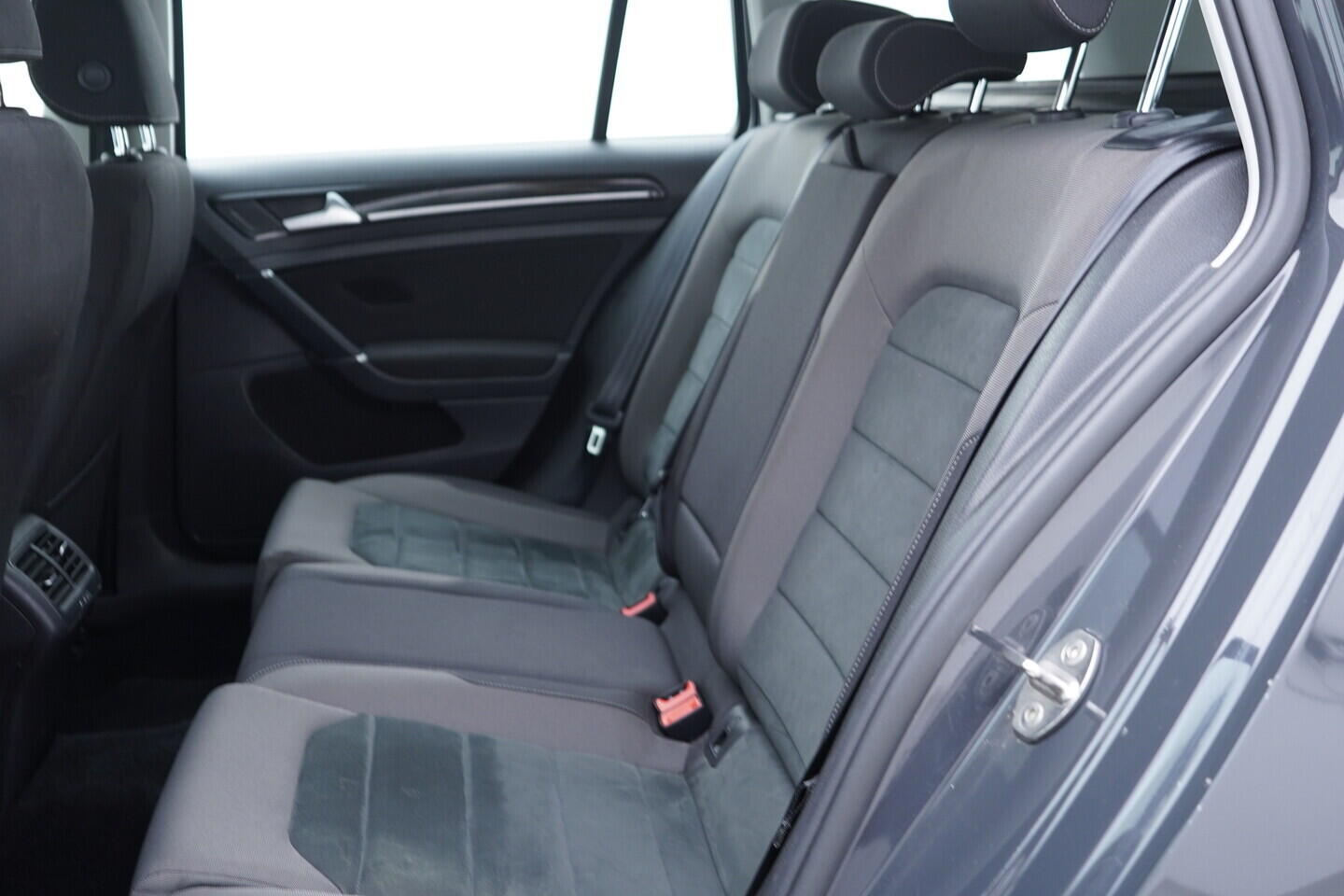 OV190V09831_37.webp_GOLF Highline 1.5 TSI 96 kW automat