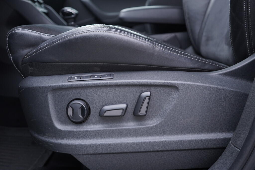 OV190V09832_21.webp_KAROQ Style 2.0 TSI 110 kW automat