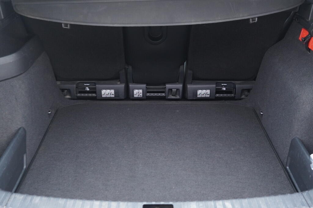 OV190V09832_38.webp_KAROQ Style 2.0 TSI 110 kW automat