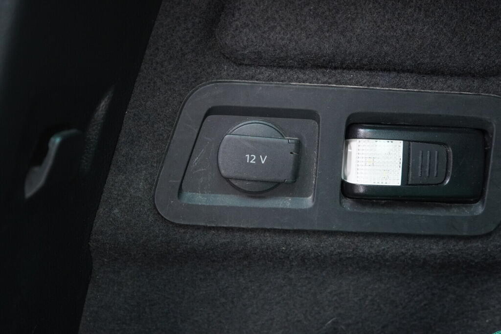 OV190V09832_39.webp_KAROQ Style 2.0 TSI 110 kW automat