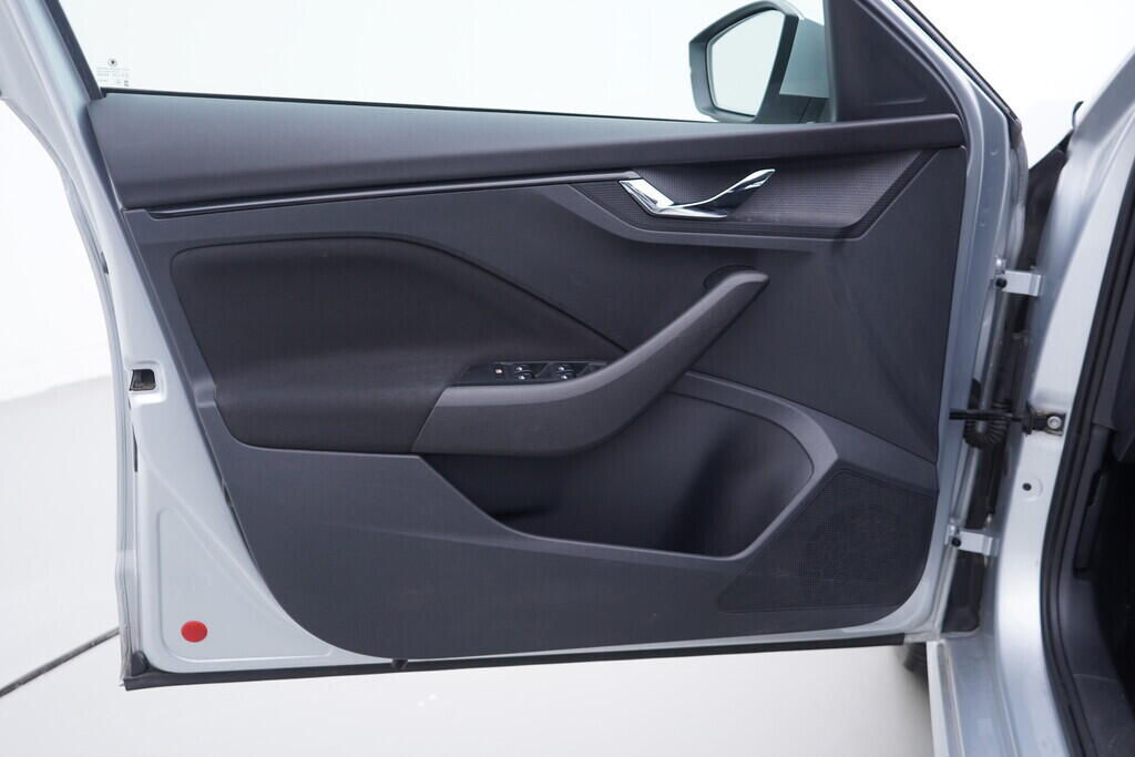 OV190V09833_19.webp_KAMIQ Bussines 1.6 TSI 85 kW manuál