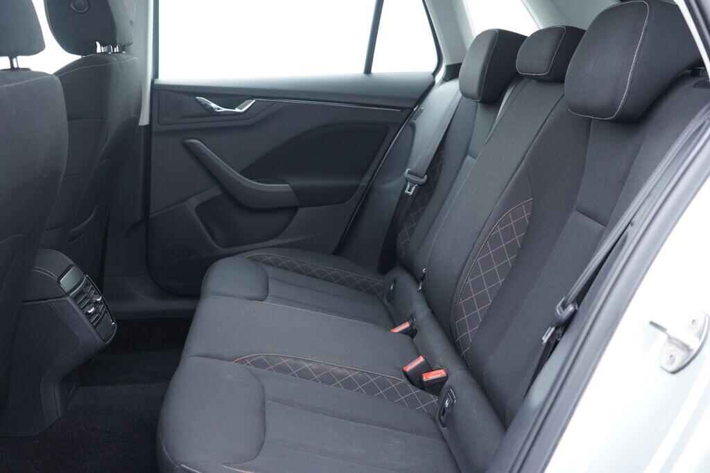 OV190V09833_36.webp_KAMIQ Bussines 1.6 TSI 85 kW manuál