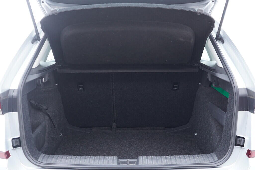 OV190V09833_37.webp_KAMIQ Bussines 1.6 TSI 85 kW manuál