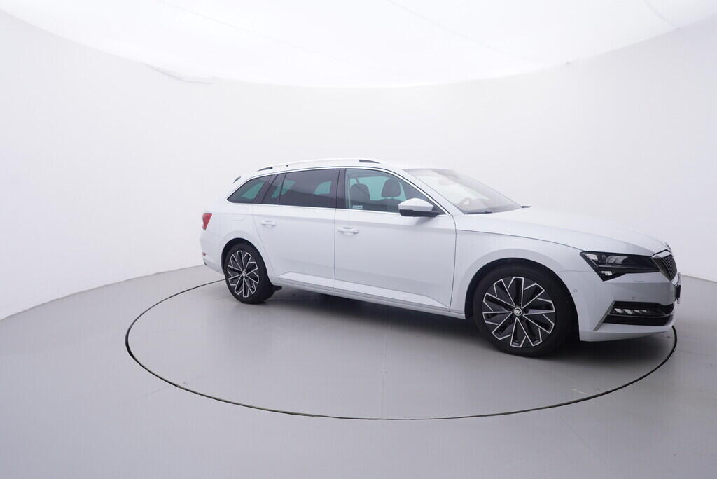 OV190V09839_16.webp_SUPERB L&K 2.0 TDI 147 kW automat, DPH