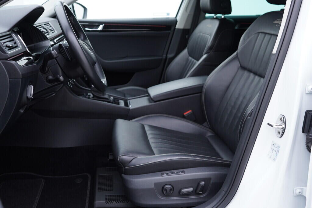 OV190V09839_24.webp_SUPERB L&K 2.0 TDI 147 kW automat, DPH