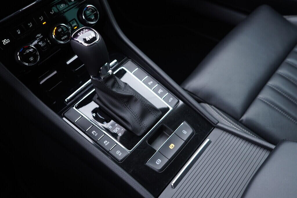 OV190V09839_37.webp_SUPERB L&K 2.0 TDI 147 kW automat, DPH