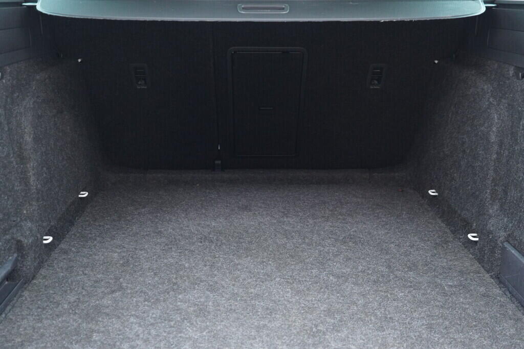 OV190V09839_42.webp_SUPERB L&K 2.0 TDI 147 kW automat, DPH