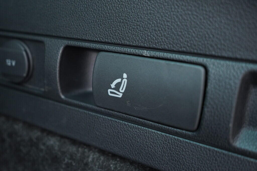 OV190V09839_44.webp_SUPERB L&K 2.0 TDI 147 kW automat, DPH