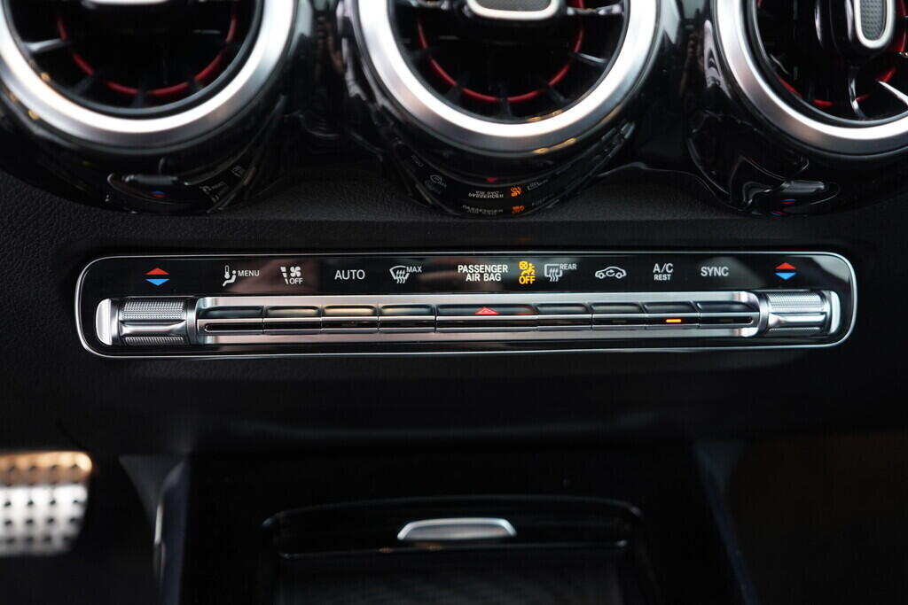 OV190V09841_36.webp_GLB 35 AMG 2.0  225 kW automat, DPH