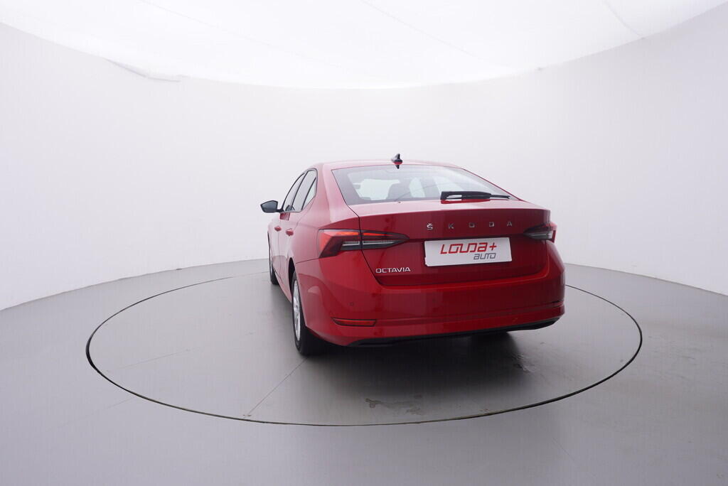 OV190V09842_13.webp_OCTAVIA Ambition 2.0 TDI 85 kW manuál, DPH
