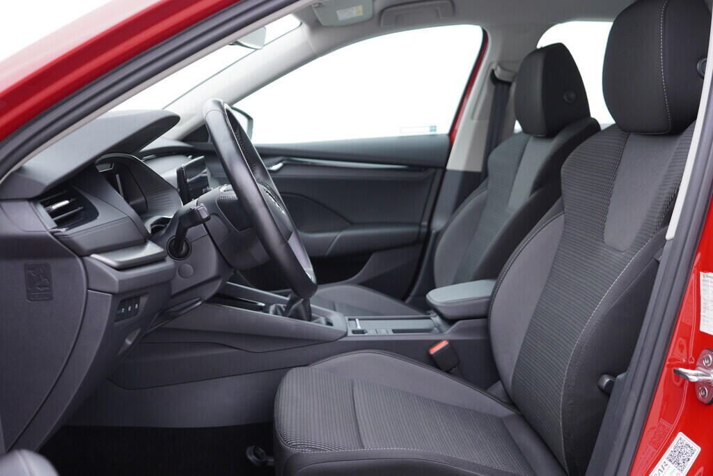 OV190V09842_22.webp_OCTAVIA Ambition 2.0 TDI 85 kW manuál, DPH