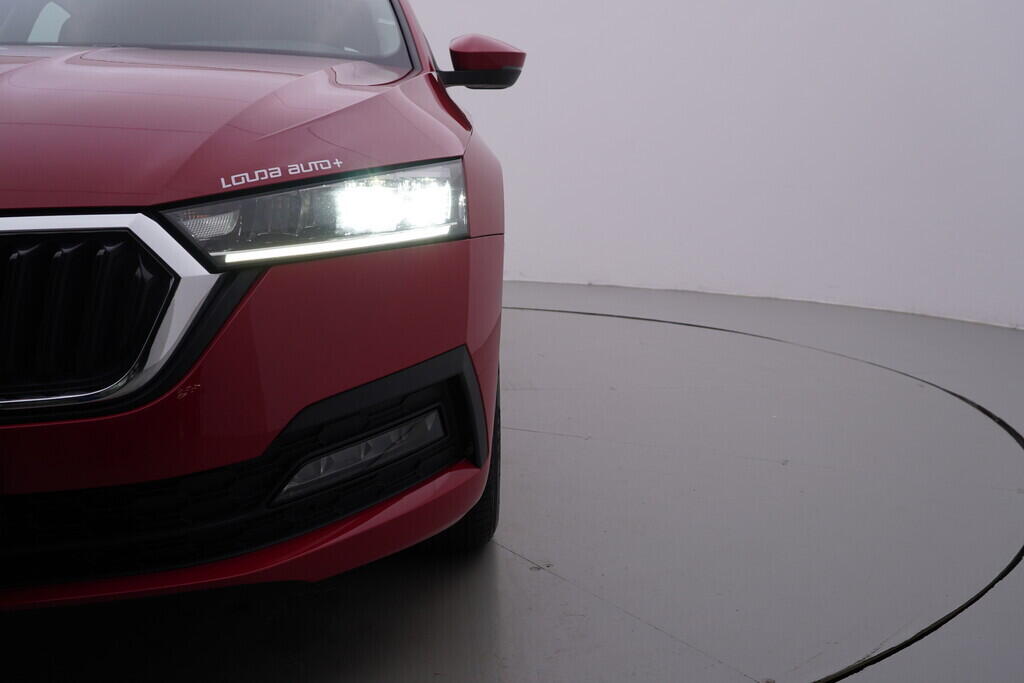 OV190V09842_40.webp_OCTAVIA Ambition 2.0 TDI 85 kW manuál, DPH