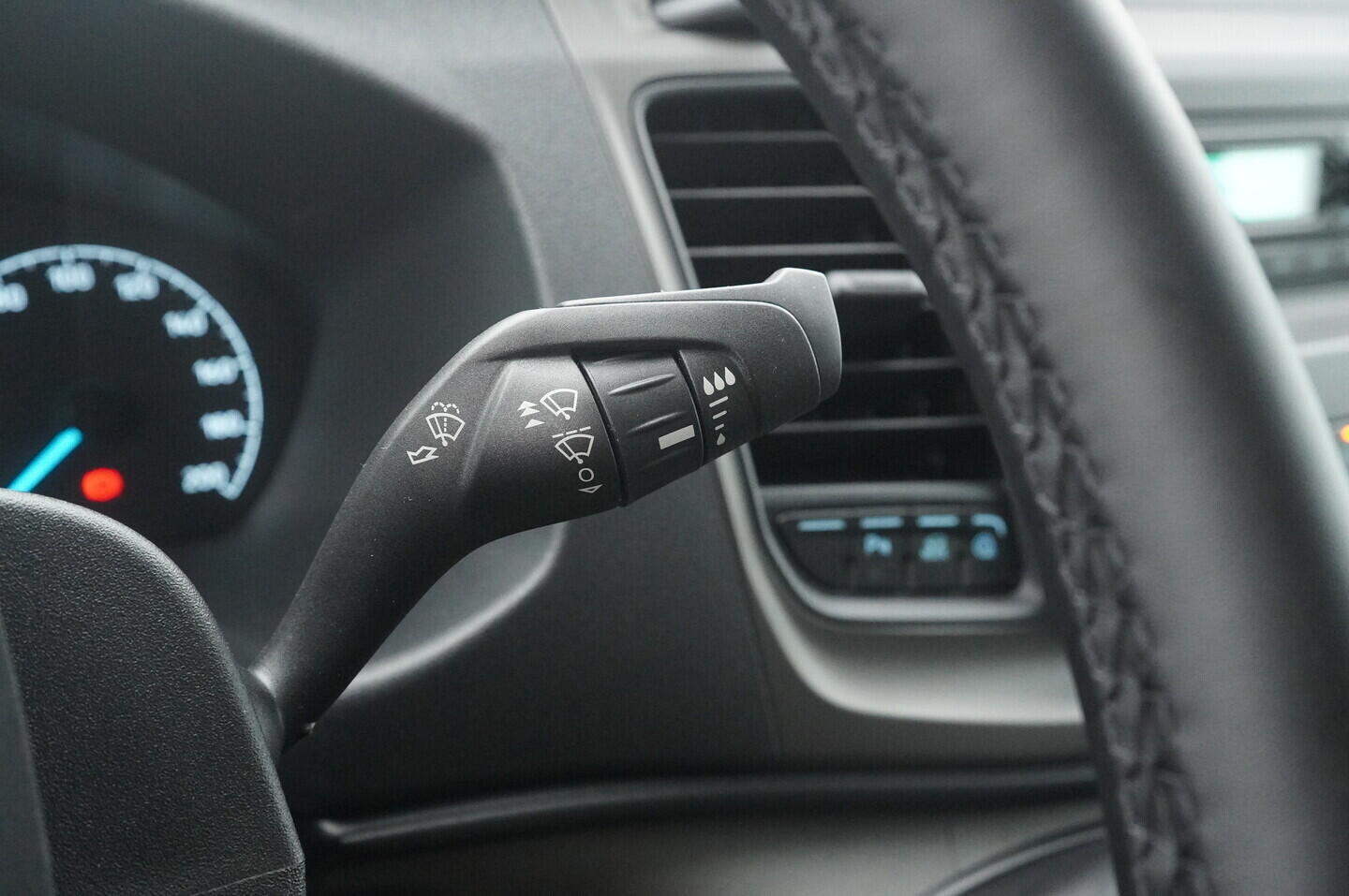 OV190V09844_21.webp_TRANSIT  2.0 TDCi 96 kW manuál, DPH