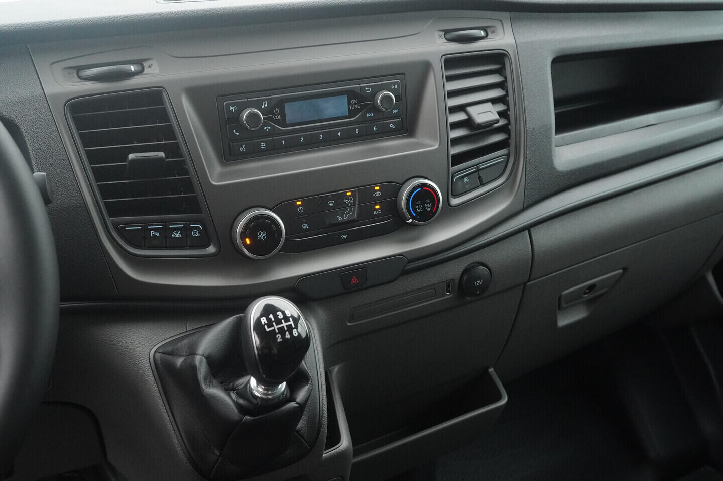 OV190V09844_23.webp_TRANSIT  2.0 TDCi 96 kW manuál, DPH