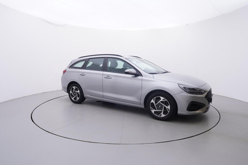 OV190V09845_16.webp_I30 Start 1.0 G3LE 74 kW manuál, DPH