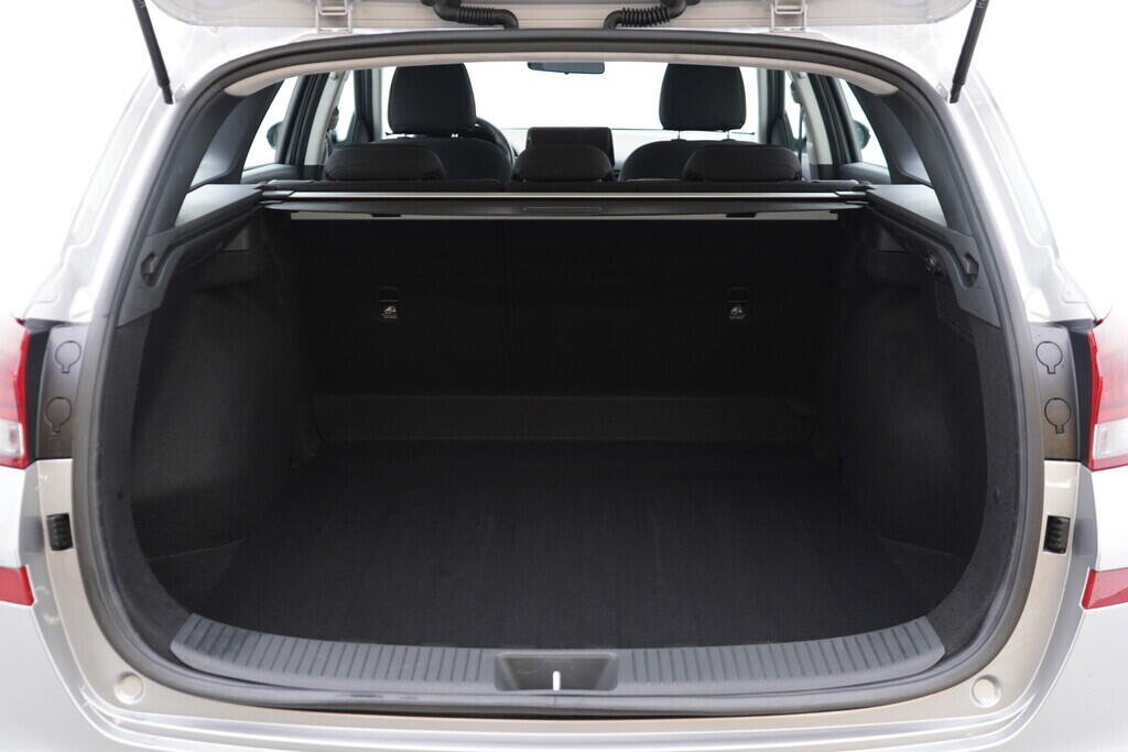 OV190V09845_35.webp_I30 Start 1.0 G3LE 74 kW manuál, DPH