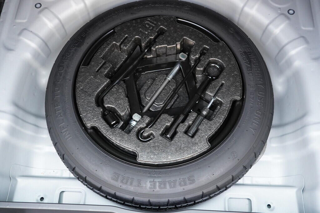 OV190V09845_36.webp_I30 Start 1.0 G3LE 74 kW manuál, DPH