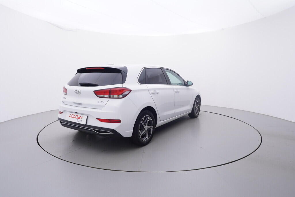 OV190V09846_14.webp_I30 Smart Navi 1.5 T-GDi 81 kW manuál, DPH