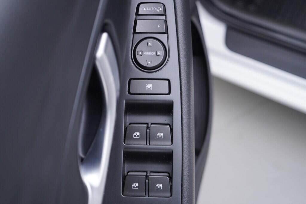 OV190V09846_20.webp_I30 Smart Navi 1.5 T-GDi 81 kW manuál, DPH