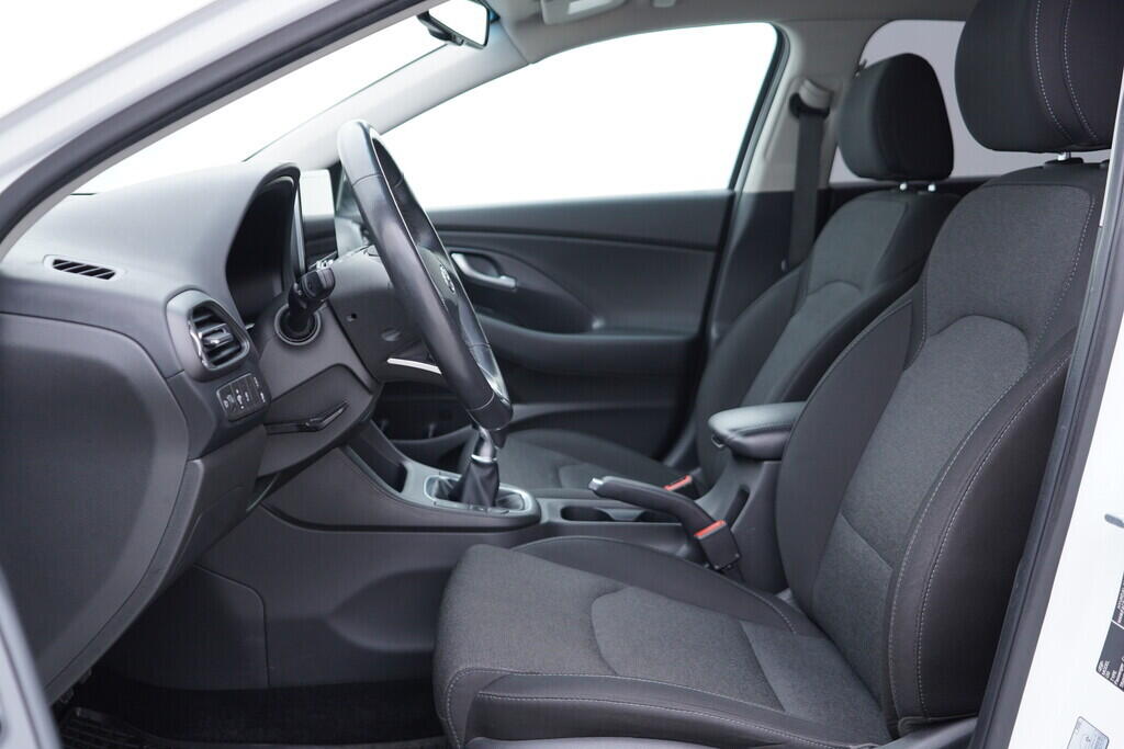 OV190V09846_22.webp_I30 Smart Navi 1.5 T-GDi 81 kW manuál, DPH