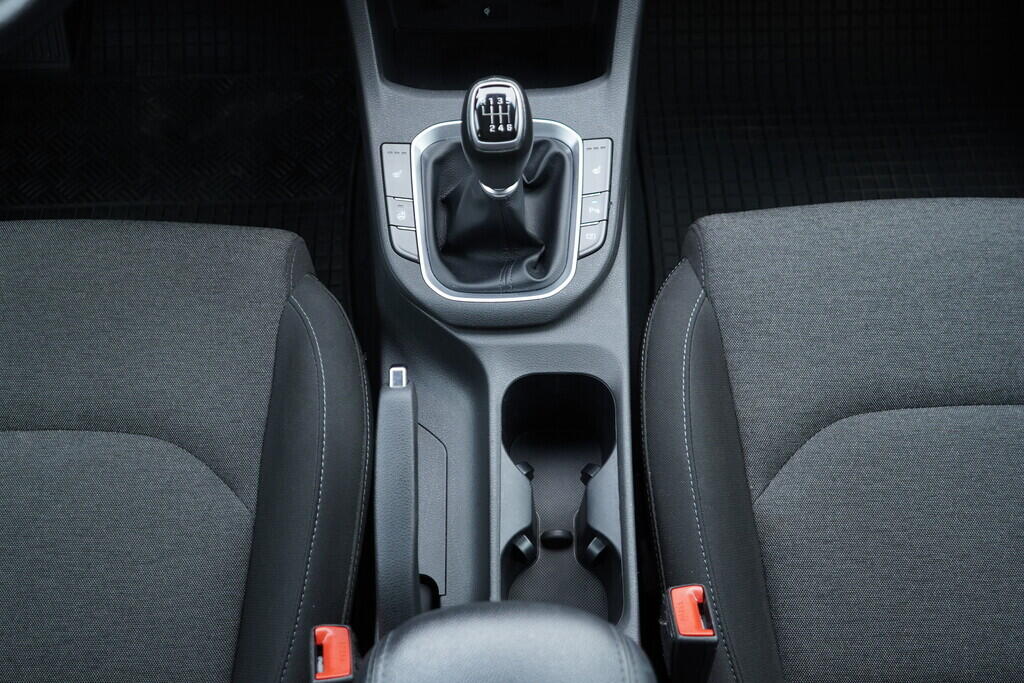 OV190V09846_33.webp_I30 Smart Navi 1.5 T-GDi 81 kW manuál, DPH