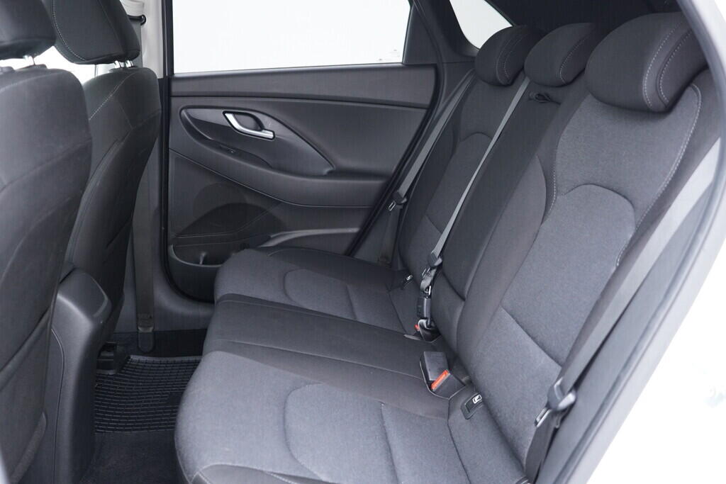 OV190V09846_35.webp_I30 Smart Navi 1.5 T-GDi 81 kW manuál, DPH