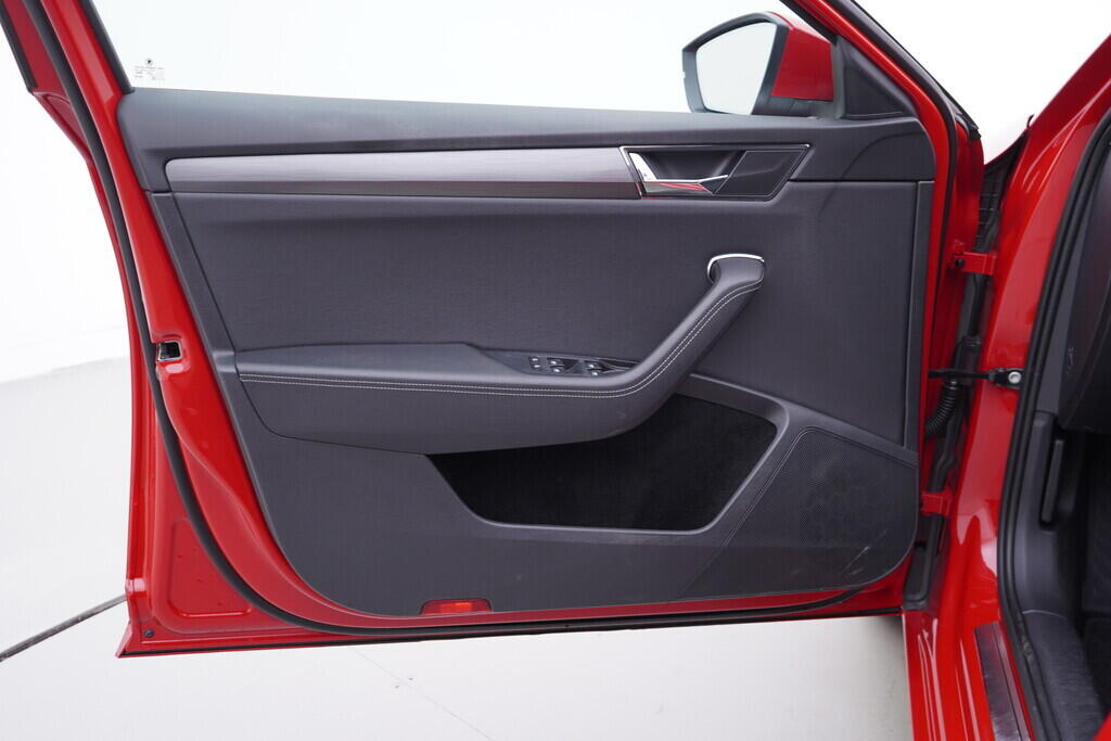 OV190V09847_19.webp_SUPERB Style 2.0 TDI 147 kW automat, DPH