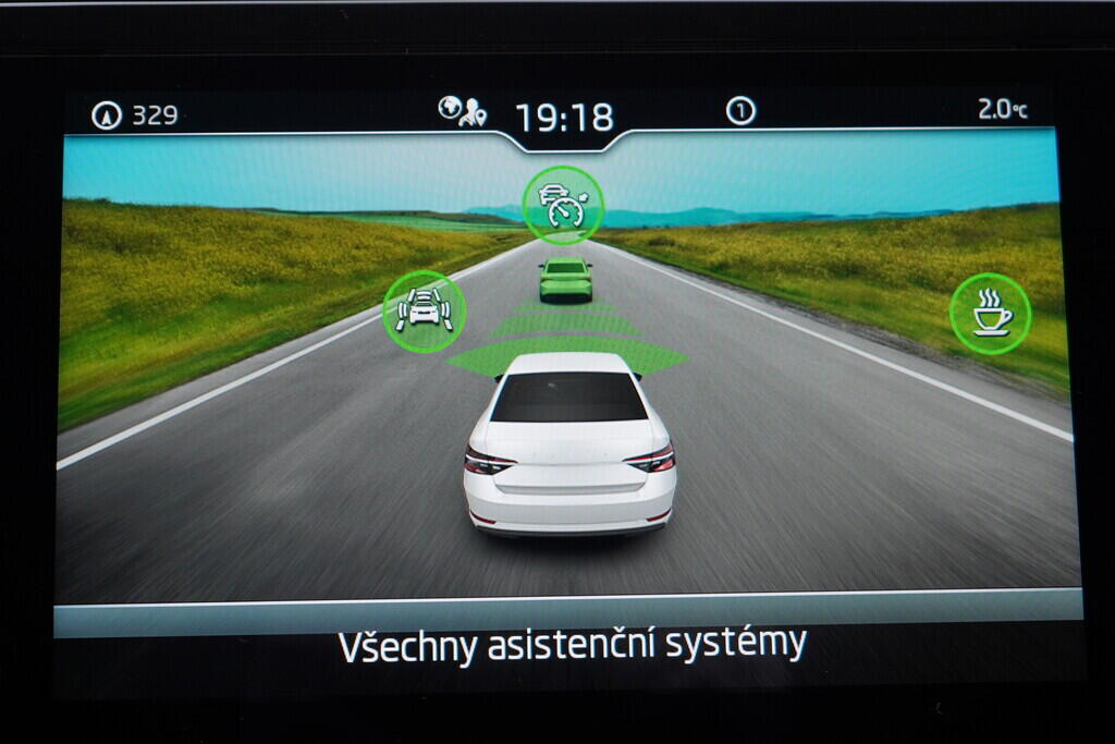 OV190V09847_30.webp_SUPERB Style 2.0 TDI 147 kW automat, DPH