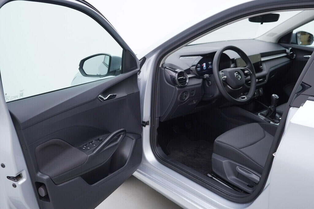 OV190V09848_18.webp_FABIA Selection 1.0 MPI 59 kW manuál, DPH