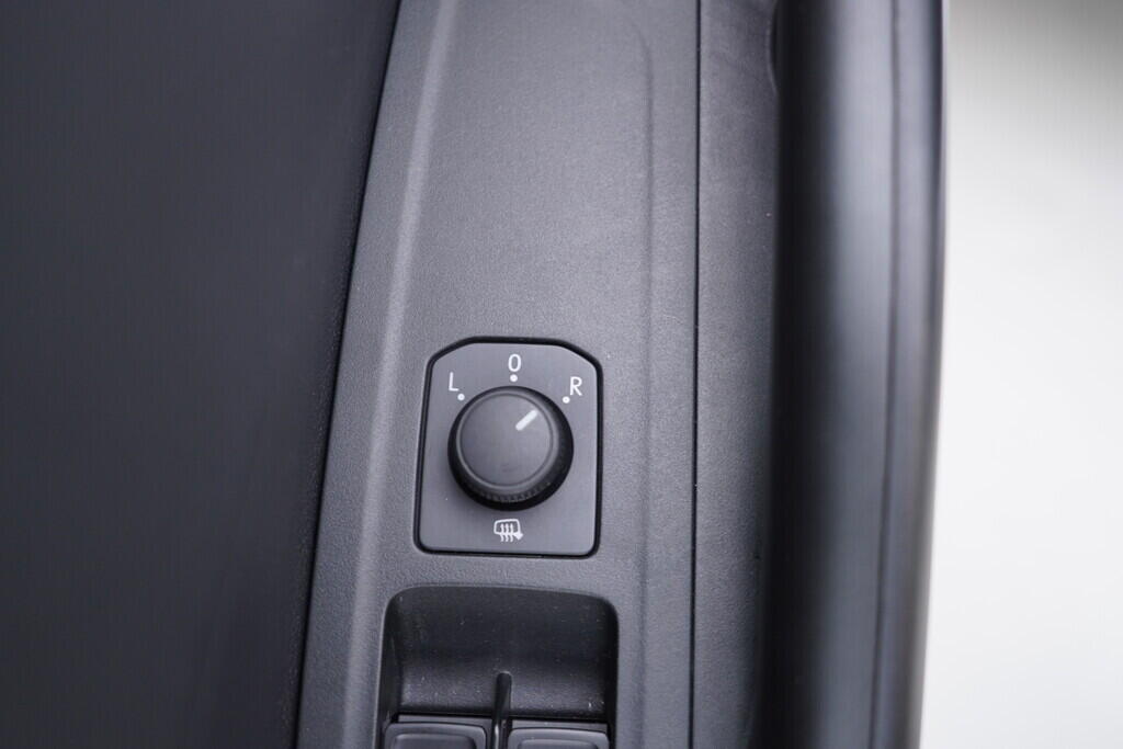 OV190V09848_21.webp_FABIA Selection 1.0 MPI 59 kW manuál, DPH