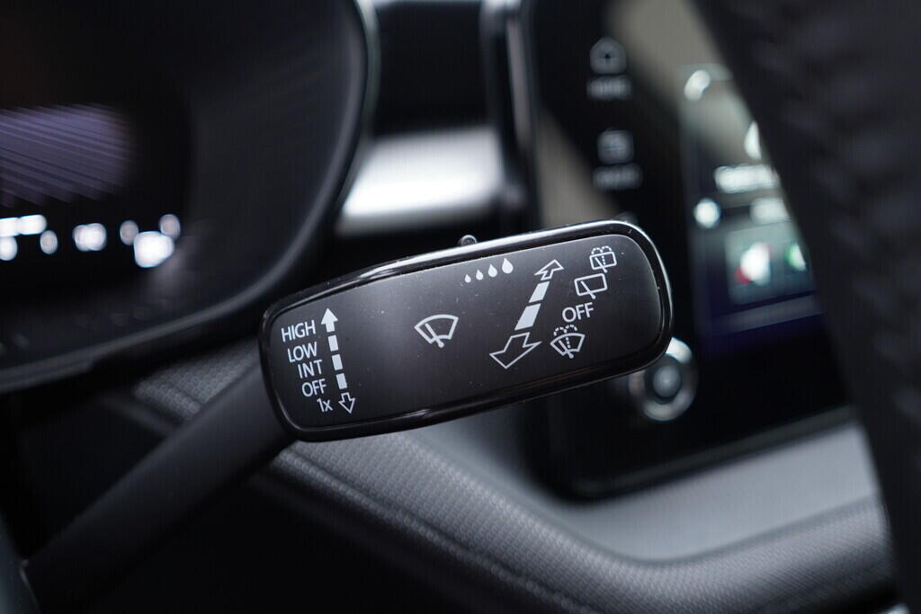 OV190V09848_25.webp_FABIA Selection 1.0 MPI 59 kW manuál, DPH