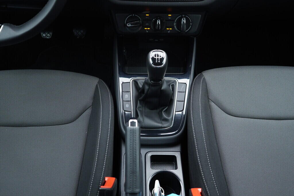 OV190V09848_32.webp_FABIA Selection 1.0 MPI 59 kW manuál, DPH