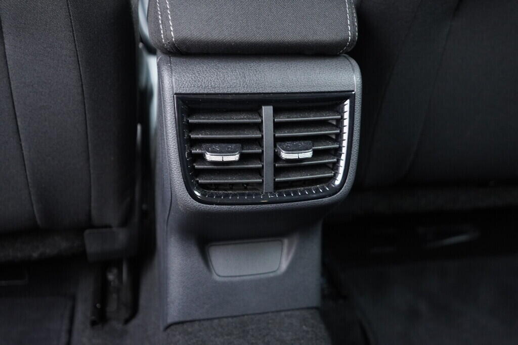 OV190V09848_34.webp_FABIA Selection 1.0 MPI 59 kW manuál, DPH