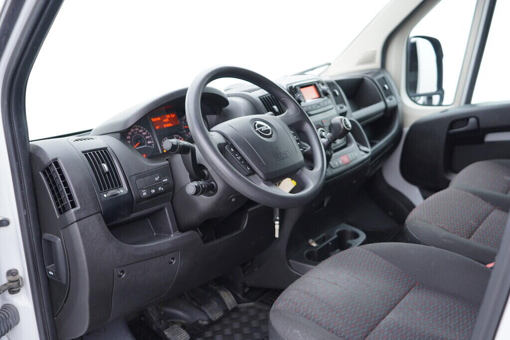 OV190V09849_21.webp_MOVANO  2.2  103 kW manuál, DPH