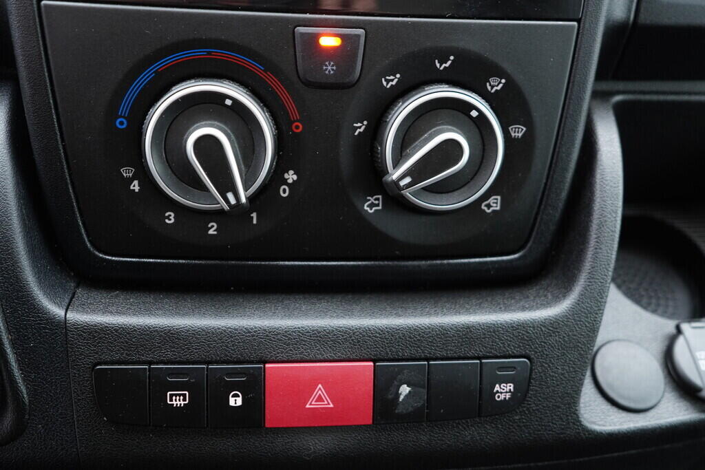 OV190V09849_29.webp_MOVANO  2.2  103 kW manuál, DPH