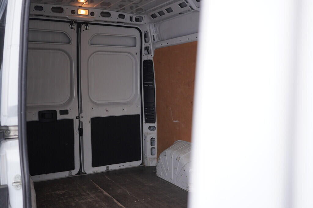 OV190V09849_36.webp_MOVANO  2.2  103 kW manuál, DPH