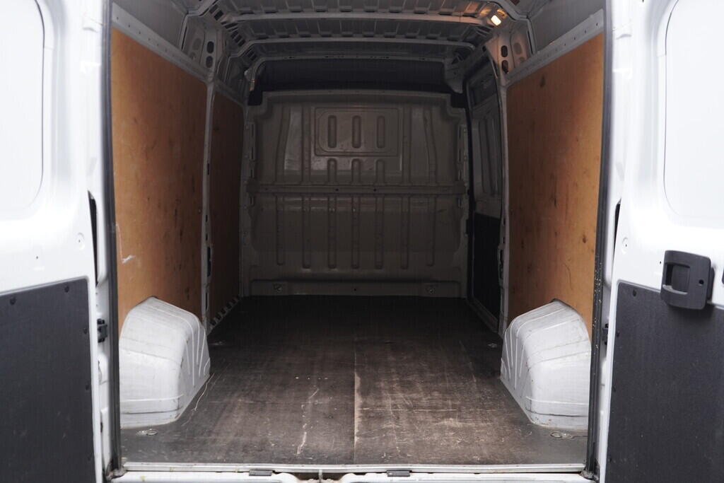 OV190V09849_37.webp_MOVANO  2.2  103 kW manuál, DPH