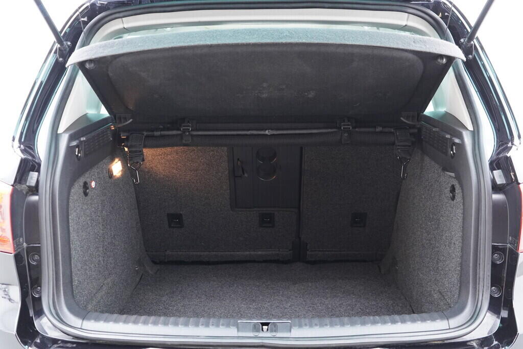 OV190V09853_37.webp_TIGUAN  2.0 TDI 103 kW manuál