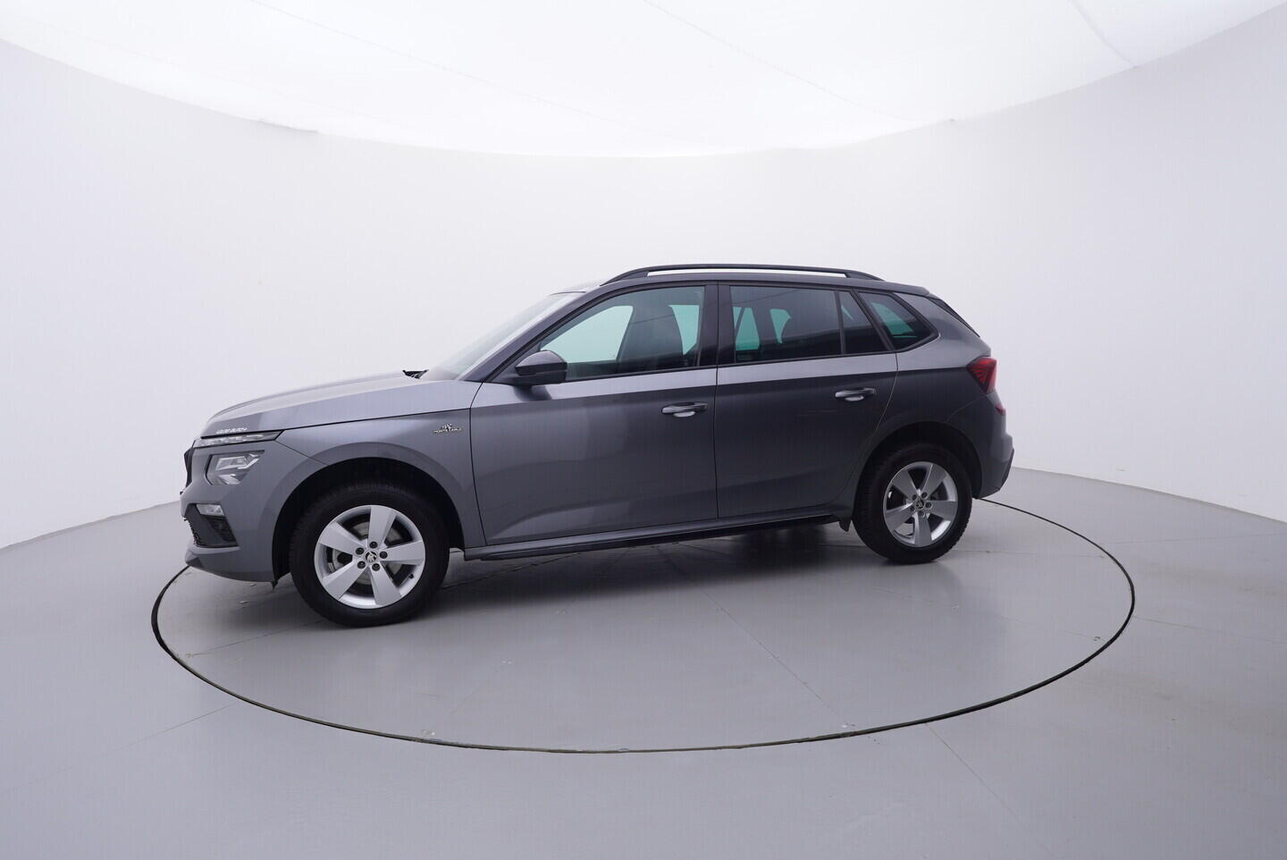 OV190V09854_11.webp_KAMIQ Monte Carlo 1.0 TSI 85 kW manuál, DPH