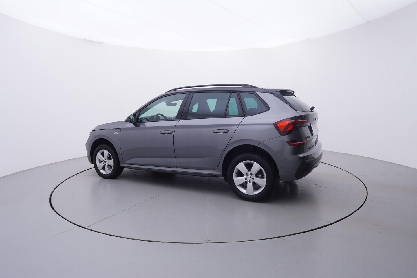 OV190V09854_12.webp_KAMIQ Monte Carlo 1.0 TSI 85 kW manuál, DPH