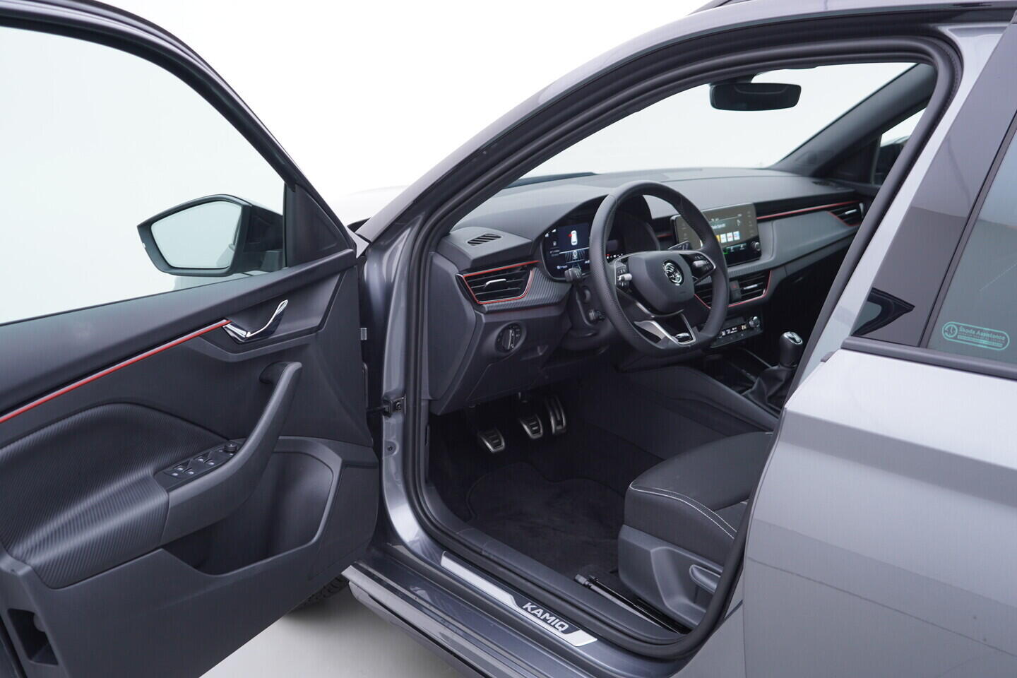 OV190V09854_18.webp_KAMIQ Monte Carlo 1.0 TSI 85 kW manuál, DPH