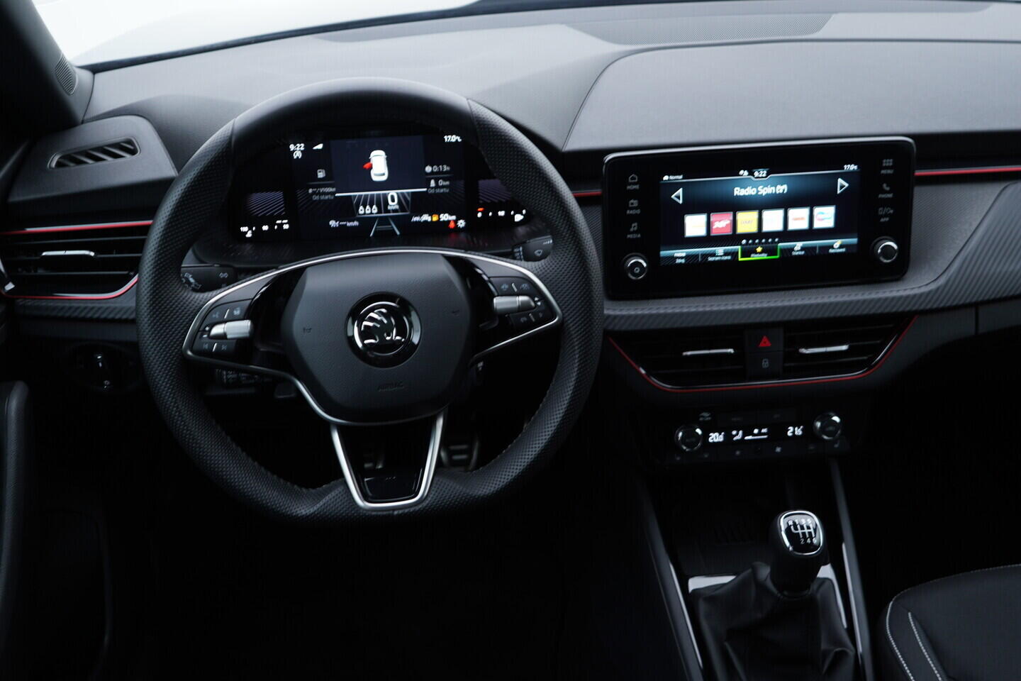 OV190V09854_27.webp_KAMIQ Monte Carlo 1.0 TSI 85 kW manuál, DPH