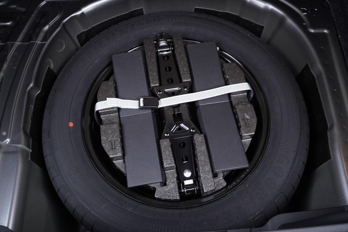 OV190V09854_40.webp_KAMIQ Monte Carlo 1.0 TSI 85 kW manuál, DPH