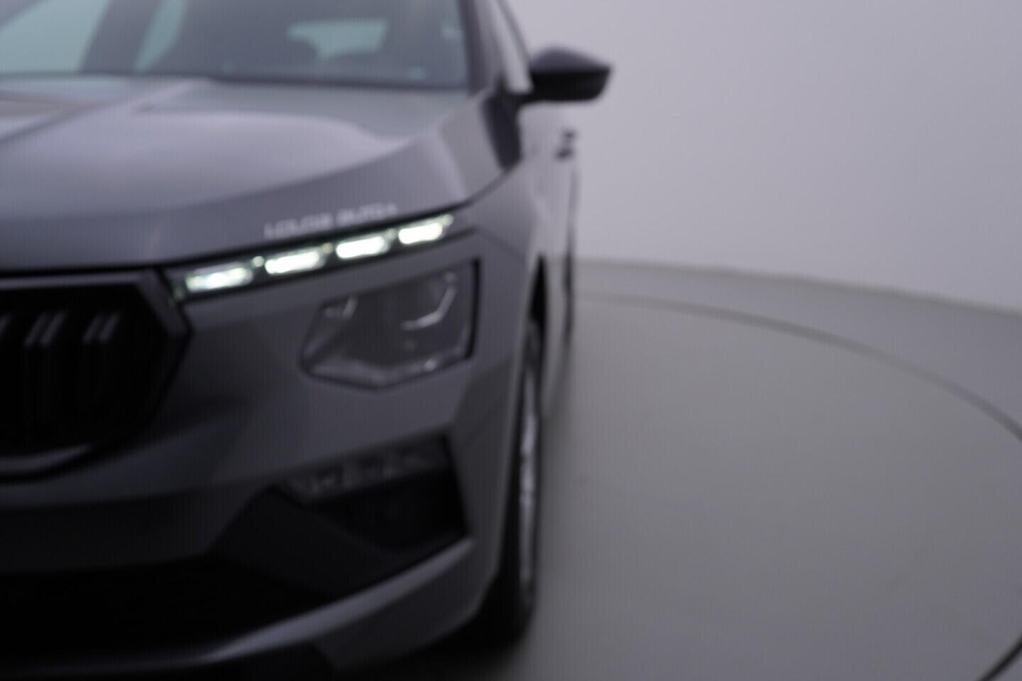 OV190V09854_44.webp_KAMIQ Monte Carlo 1.0 TSI 85 kW manuál, DPH