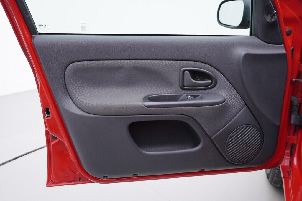 OV190V09861_19.webp_CLIO  1.1 D7F 43 kW manuál