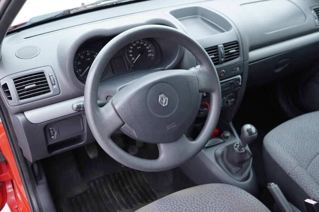 OV190V09861_21.webp_CLIO  1.1 D7F 43 kW manuál