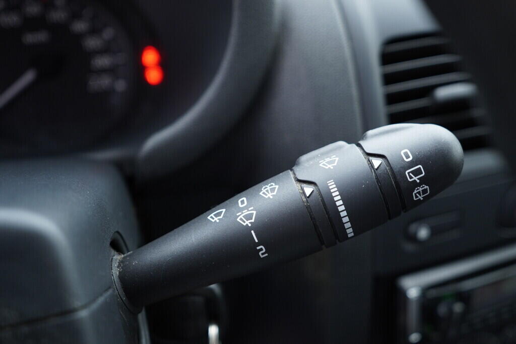 OV190V09861_24.webp_CLIO  1.1 D7F 43 kW manuál