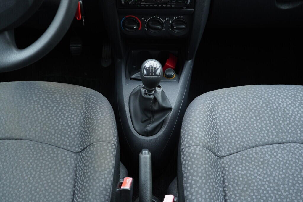 OV190V09861_30.webp_CLIO  1.1 D7F 43 kW manuál