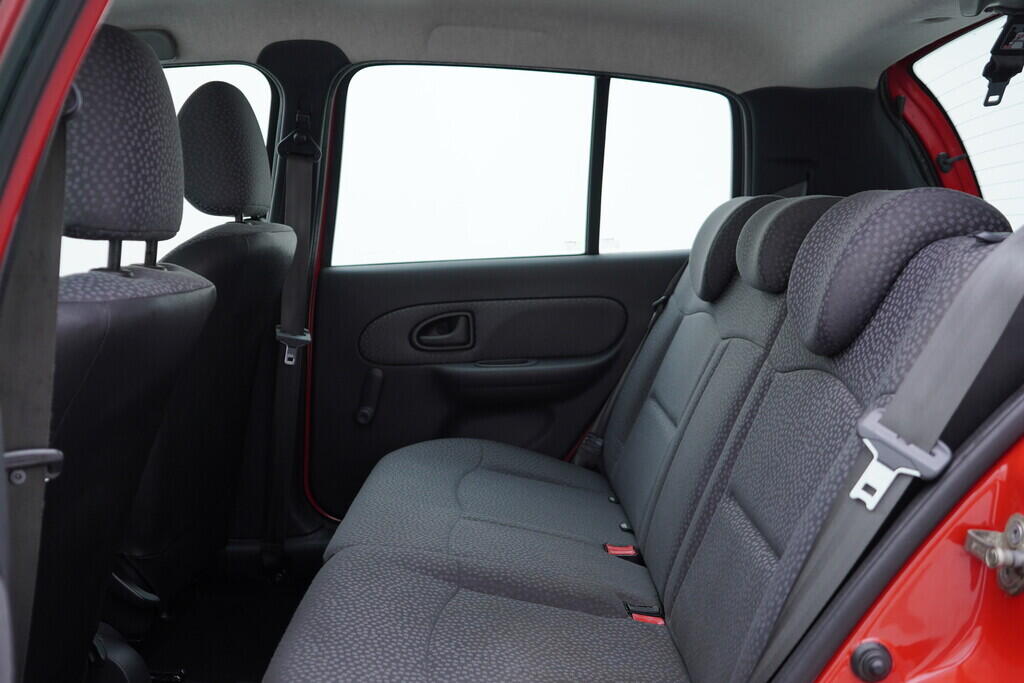 OV190V09861_32.webp_CLIO  1.1 D7F 43 kW manuál