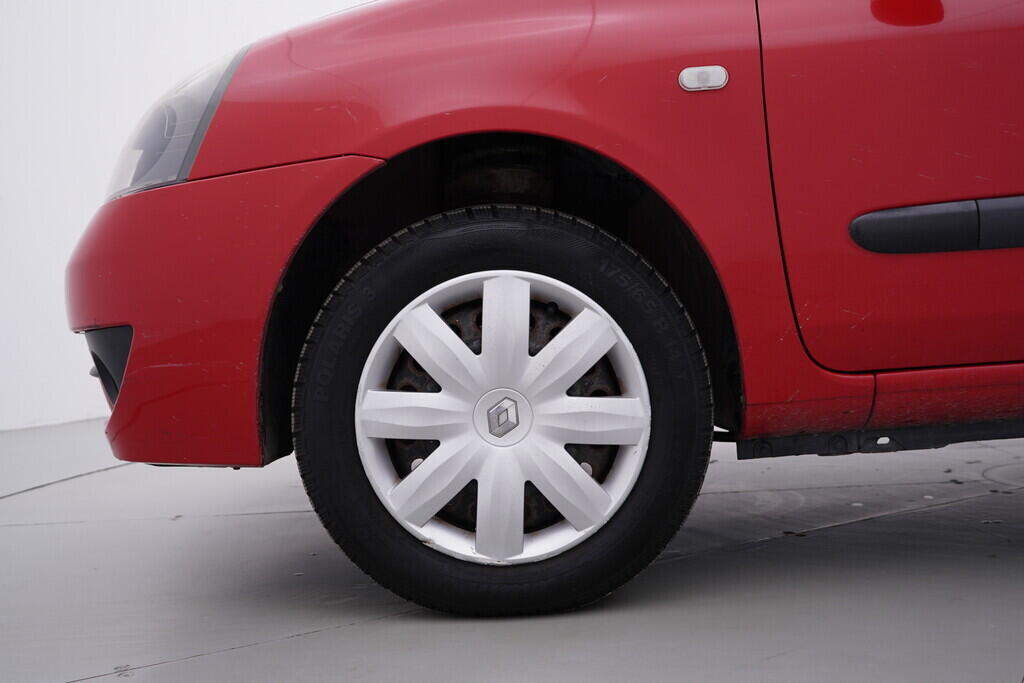 OV190V09861_35.webp_CLIO  1.1 D7F 43 kW manuál